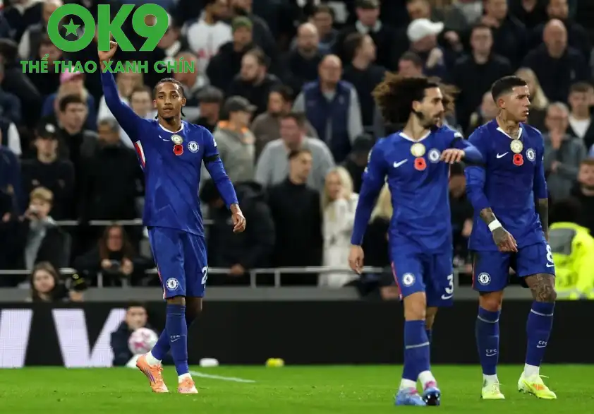 Chelsea thắng derby London, trở lại top 4 Ngoại hạng Anh Chelsea thắng derby London, trở lại top 4 Ngoại hạng Anh